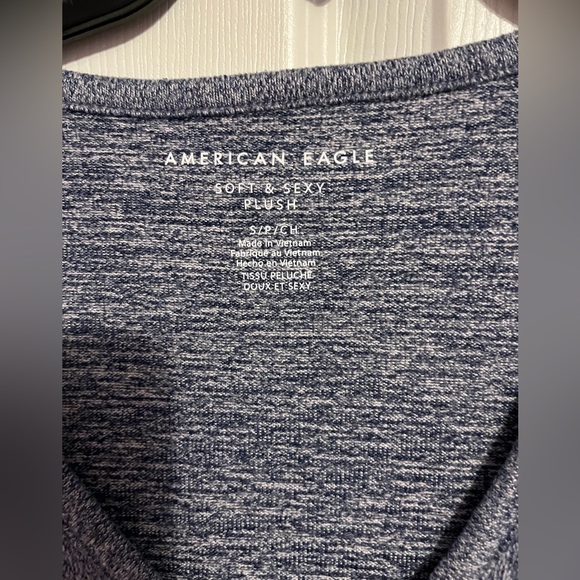 American Eagle soft long sleeve - Picture 2 of 2